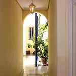 Centro 7 Revueltas